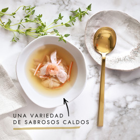 PURINA GOURMET Nature's Creations Soup atún natural servido con...